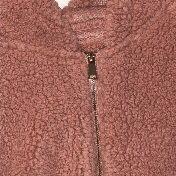 Pink fluffy jacket - Picture 2 of 4